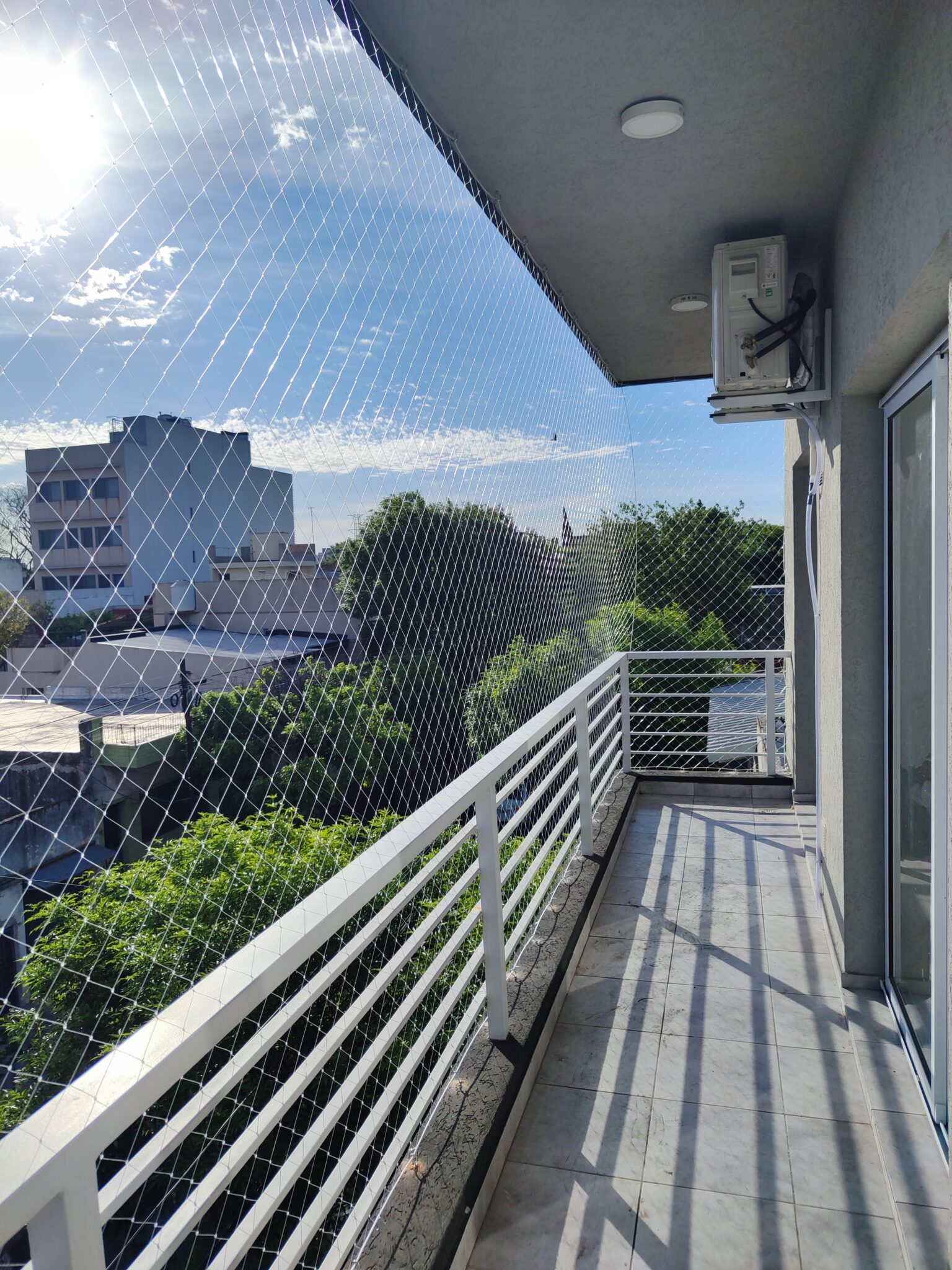 red para balcon en Caseros, Buenos Aires